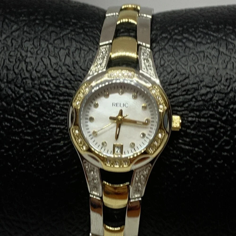 Relic by Fossil ZR11761 Women's Stainless Steel Analog Dial Quartz Watch Ga98